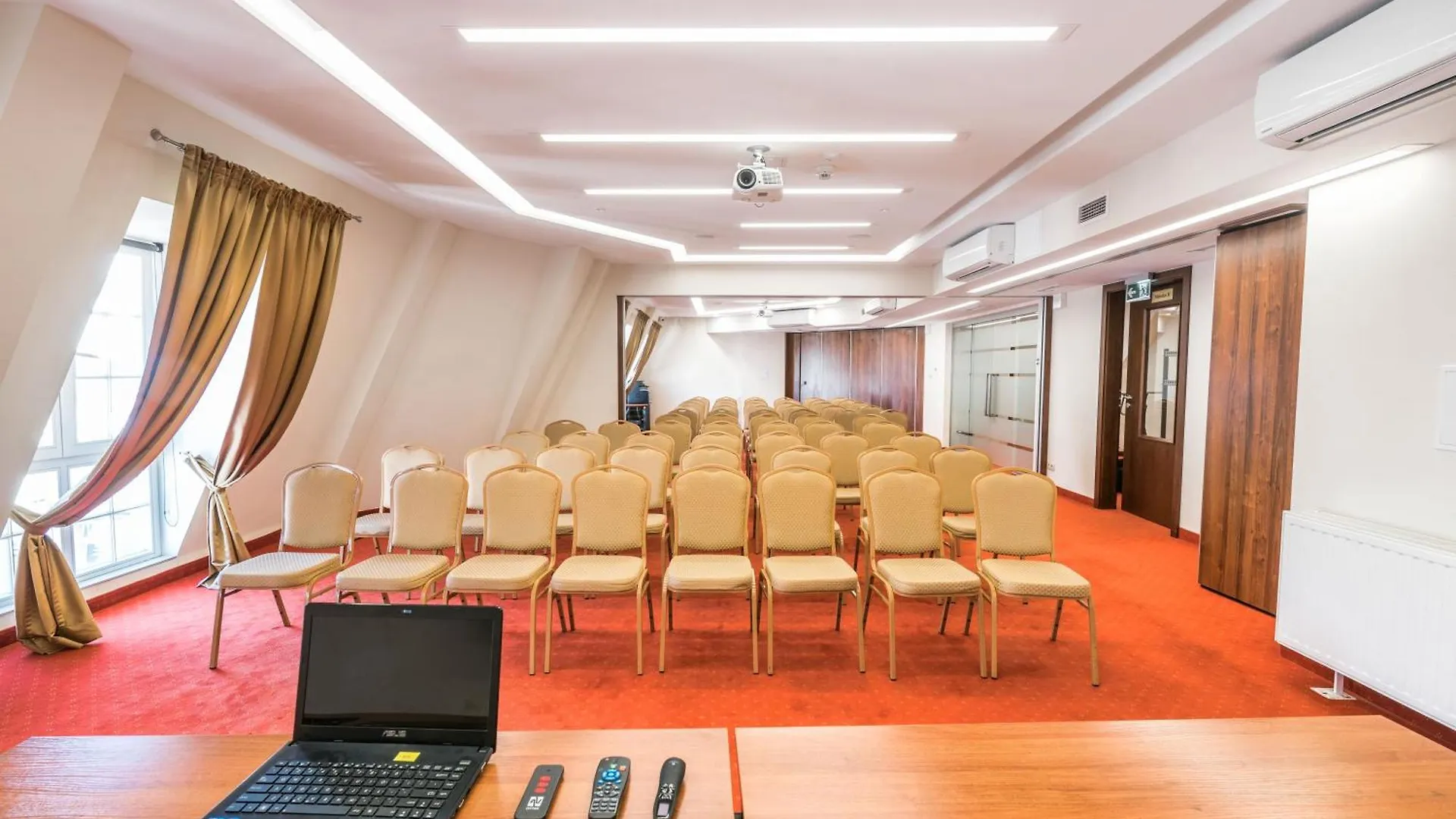 Hotel Piast Wroclaw Centrum 2*,